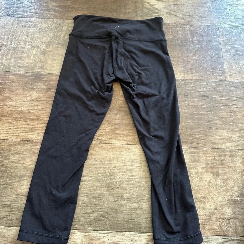 Lululemon black align capri tights - Picture 4 of 7